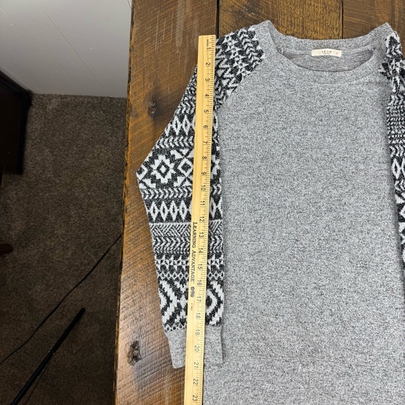 Gray Knit Sweater w/ Black White Pattern Sleeves | Cozy Casual Pullover Top - Picture 7 of 9